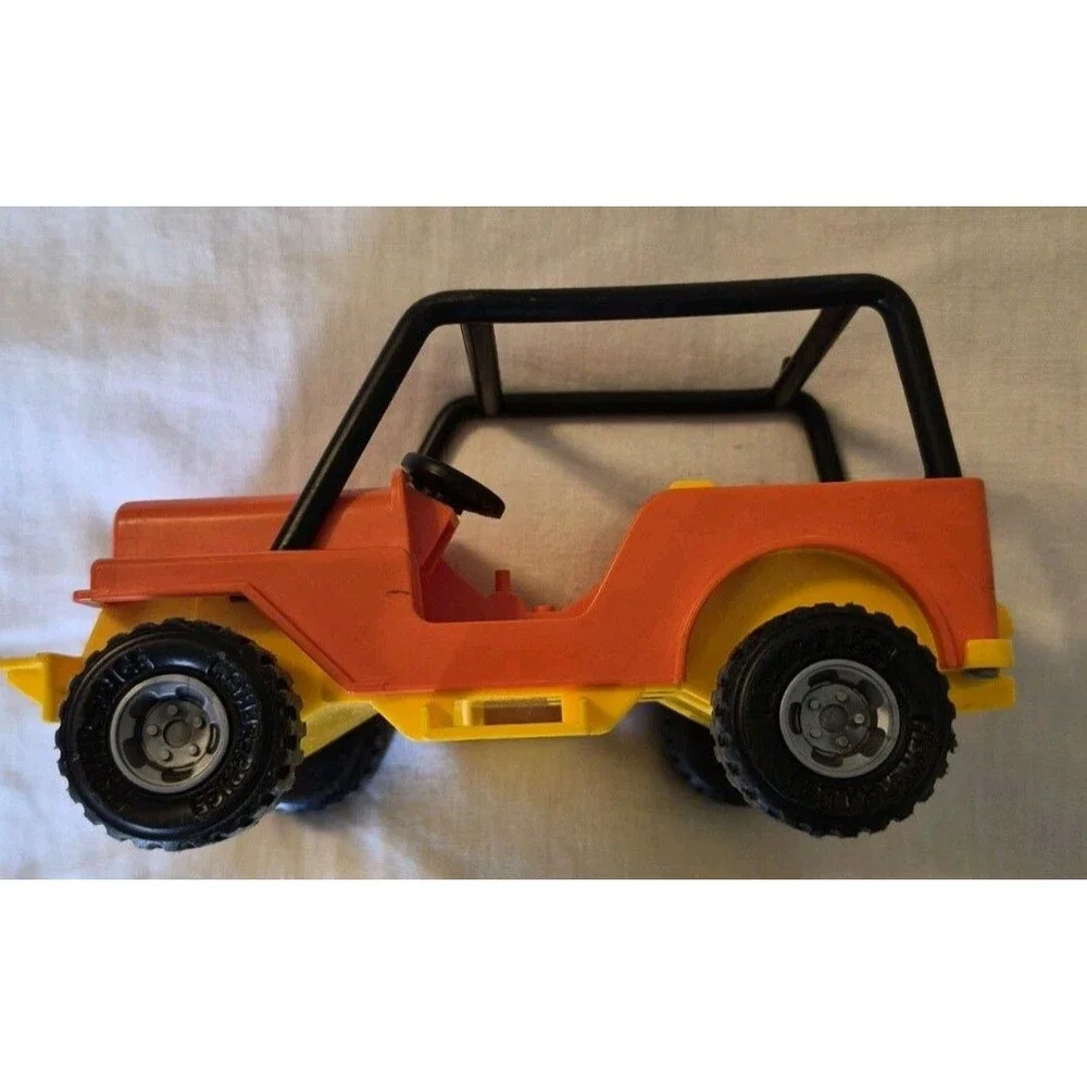 Vintage 1977 Fisher Price Adventure People Northwoods Trailblazer Jeep Orange